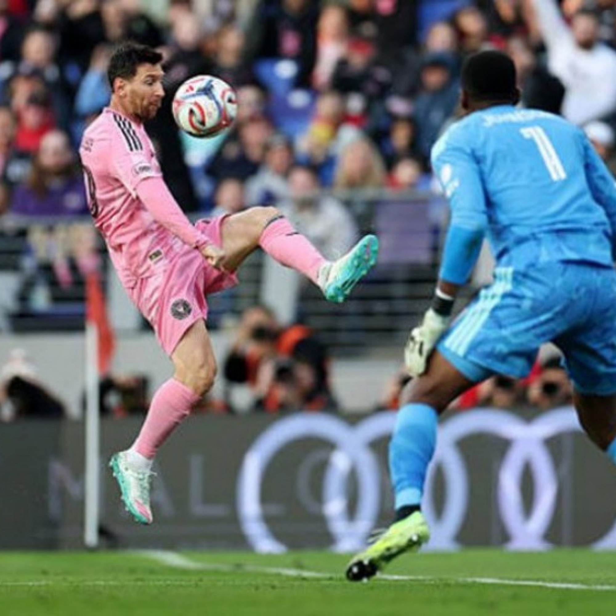  - Messi tỏa sáng cho Inter Miami, sắp chạm mốc 900 bàn thắng