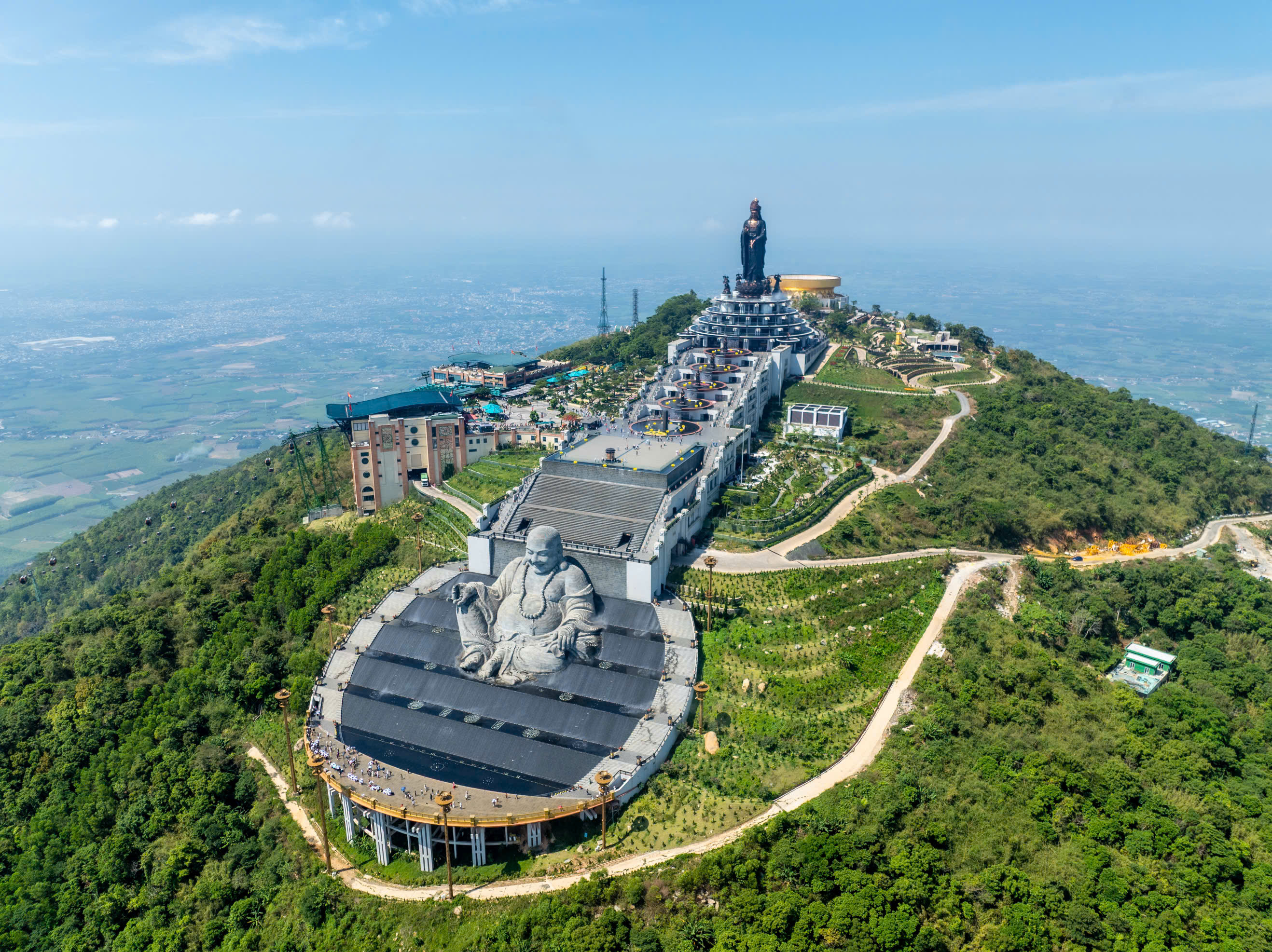 Lên đỉnh núi Bà Đen giữa mùa hoa tulip rực rỡ - 9