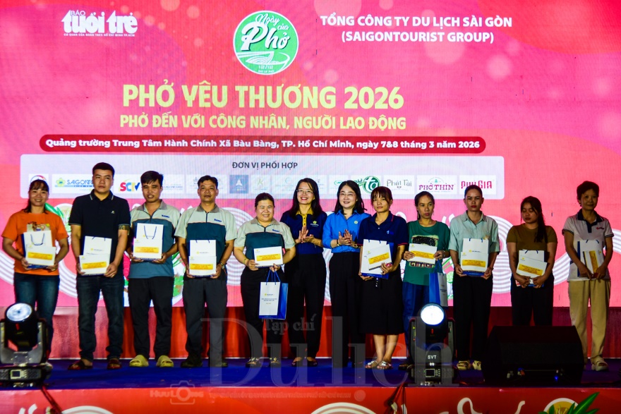 Ấm áp hương vị phở nghĩa tình giữa cơn mưa chiều Bàu Bàng - 15