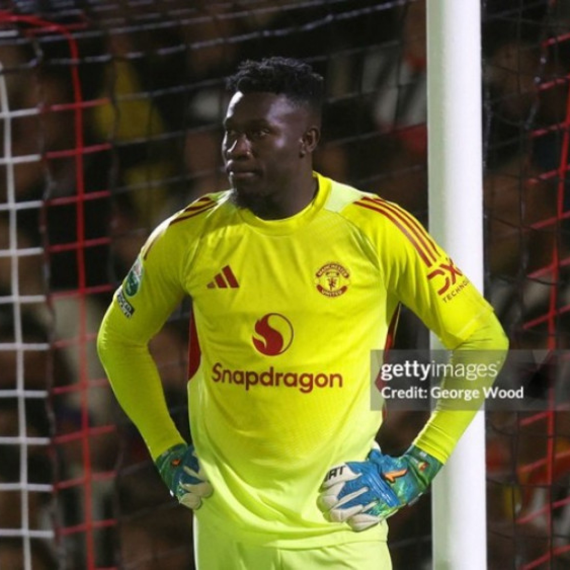  - CLB Thổ Nhĩ Kỳ chê thủ môn Onana, MU gặp bài toán khó với "hàng thừa"