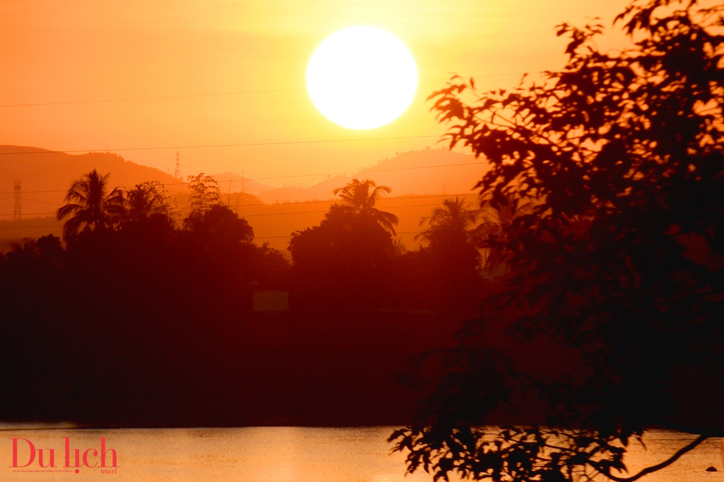 hoang hon tren dong song dak bla - ban tinh ca giua pho nui cao nguyen quang ngai - 2