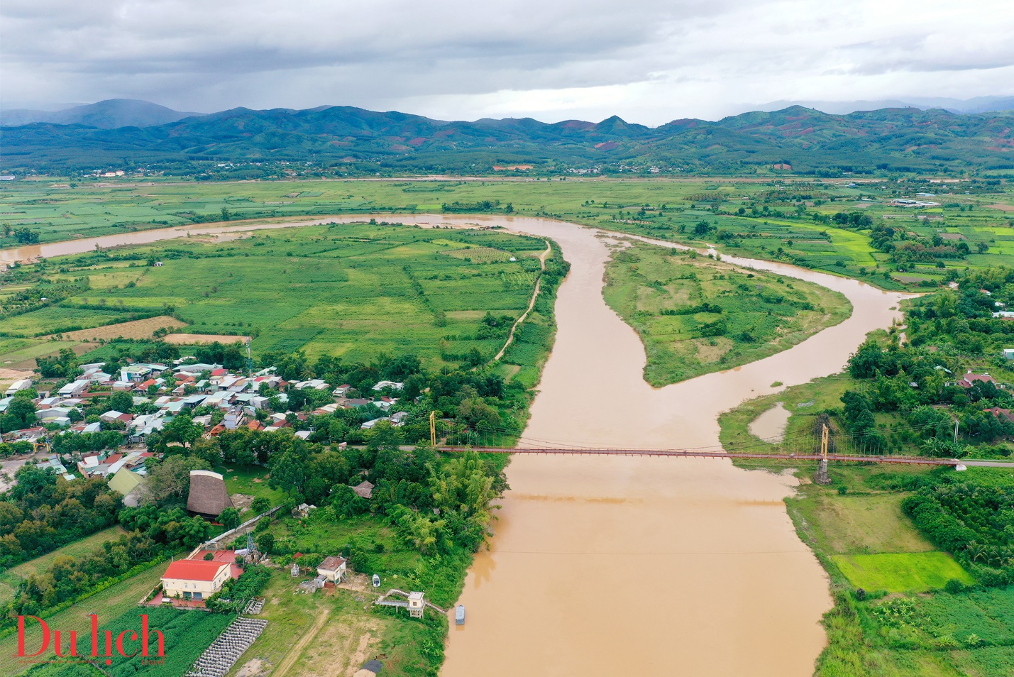hoang hon tren dong song dak bla - ban tinh ca giua pho nui cao nguyen quang ngai - 8