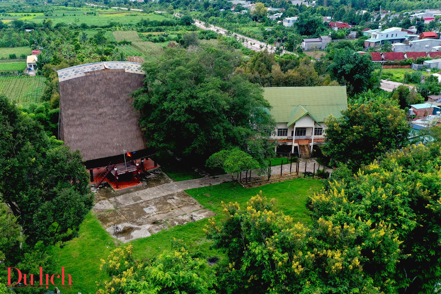 hoang hon tren dong song dak bla - ban tinh ca giua pho nui cao nguyen quang ngai - 12