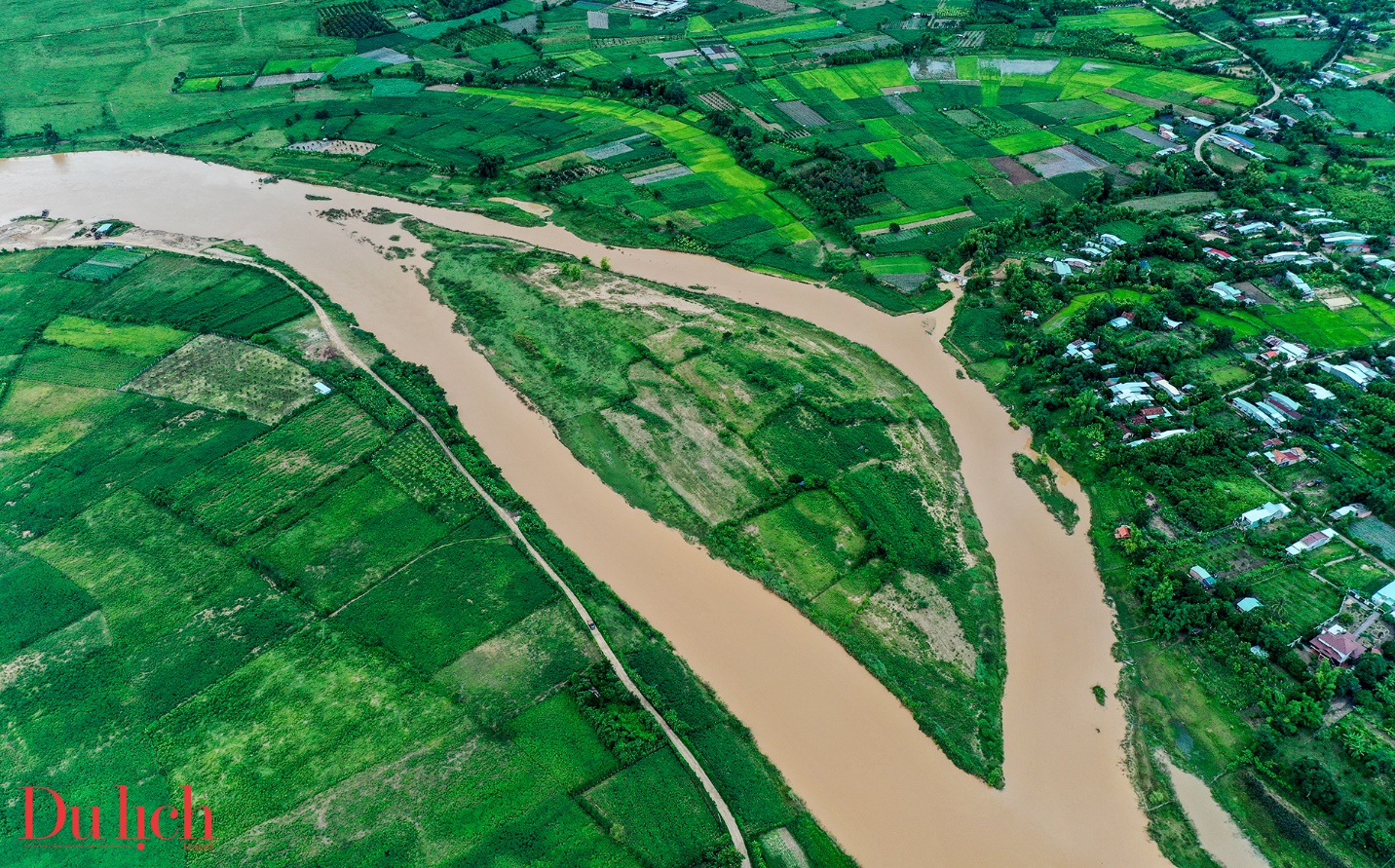 hoang hon tren dong song dak bla - ban tinh ca giua pho nui cao nguyen quang ngai - 18