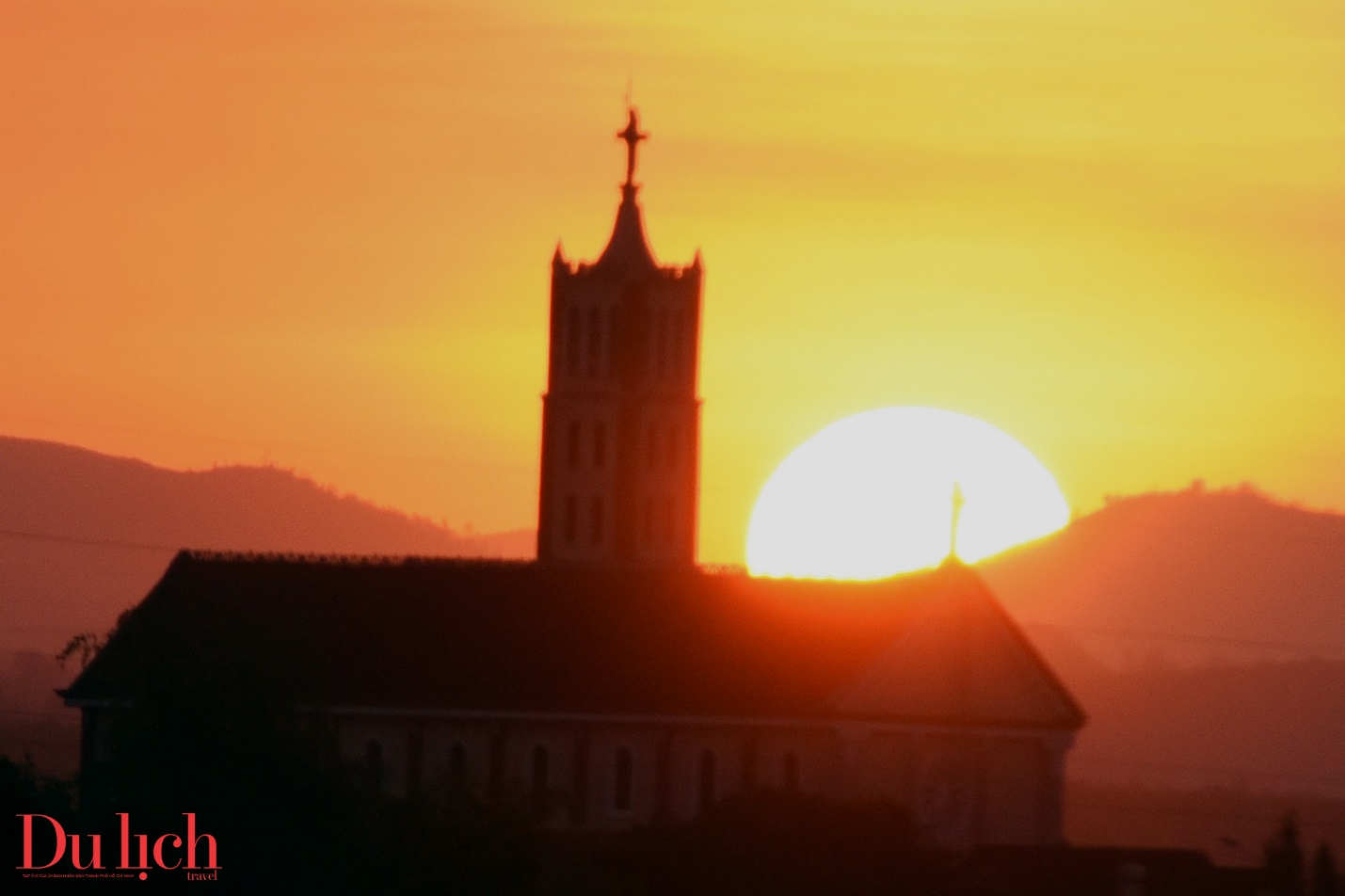 hoang hon tren dong song dak bla - ban tinh ca giua pho nui cao nguyen quang ngai - 16