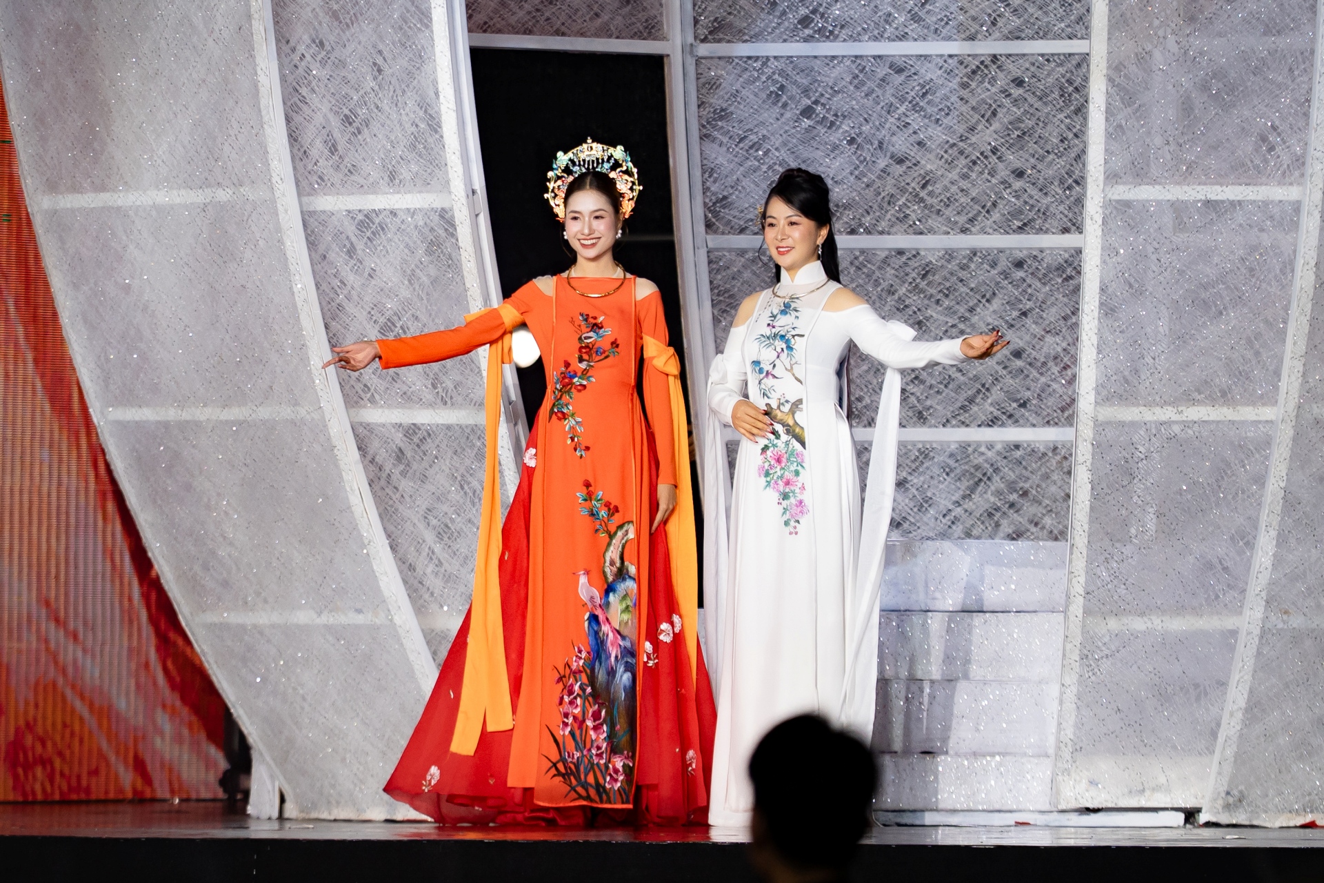 Phú Quý Niên Hoa: Món quà nghệ thuật đưa văn hóa dân tộc đến với bạn bè quốc tế - 8