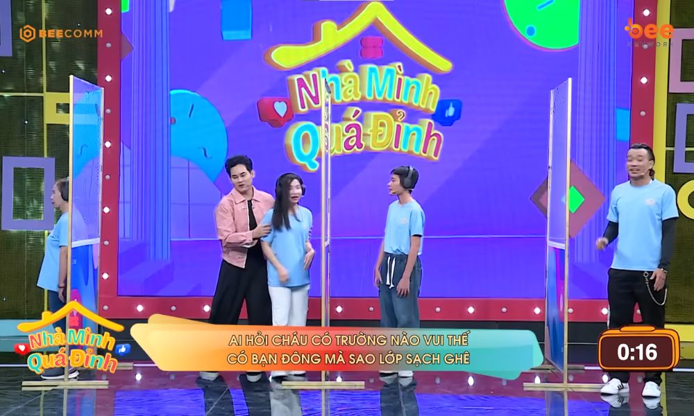 Hoàng Phi chào sân với phong thái MC tiệc cưới, bị Diễm Phương “chọc quê” vì gia đình “ghẻ lạnh” - 3