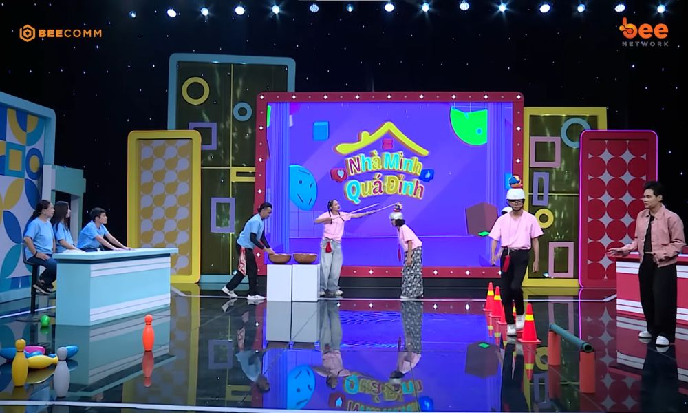 Hoàng Phi chào sân với phong thái MC tiệc cưới, bị Diễm Phương “chọc quê” vì gia đình “ghẻ lạnh” - 4