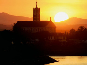  - Hoàng hôn trên dòng sông Đăk Bla - bản tình ca giữa phố núi cao nguyên Quảng Ngãi