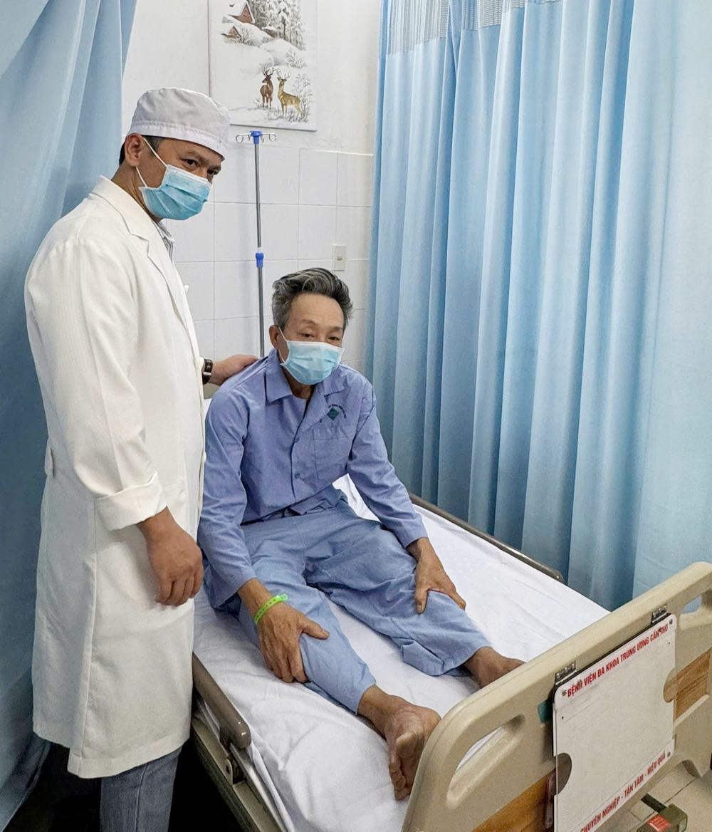 Bệnh viện ĐKTW Cần Thơ thay 2 khớp háng cùng lúc bằng đường mổ ít xâm lấn - 3