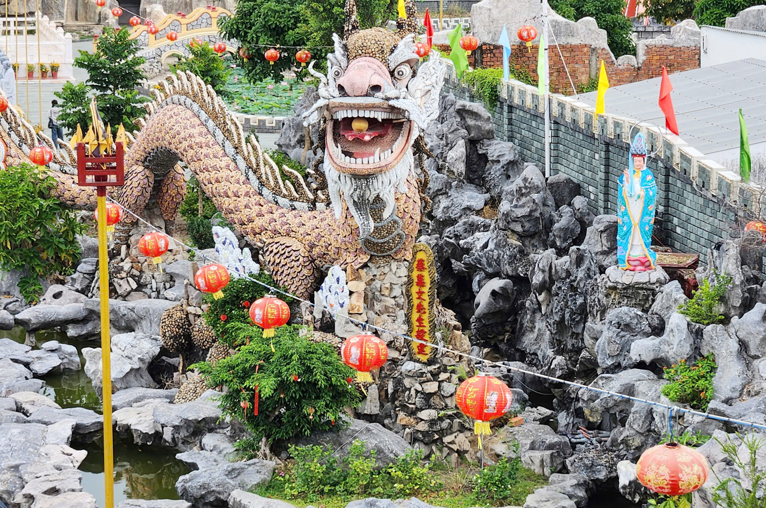 Cổng chùa một chân độc đáo ở Cần Thơ - 8