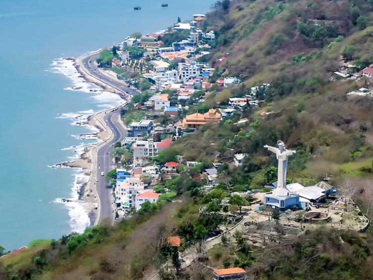 Ngắm thành phố từ tầng mây với hành trình bay trực thăng mới