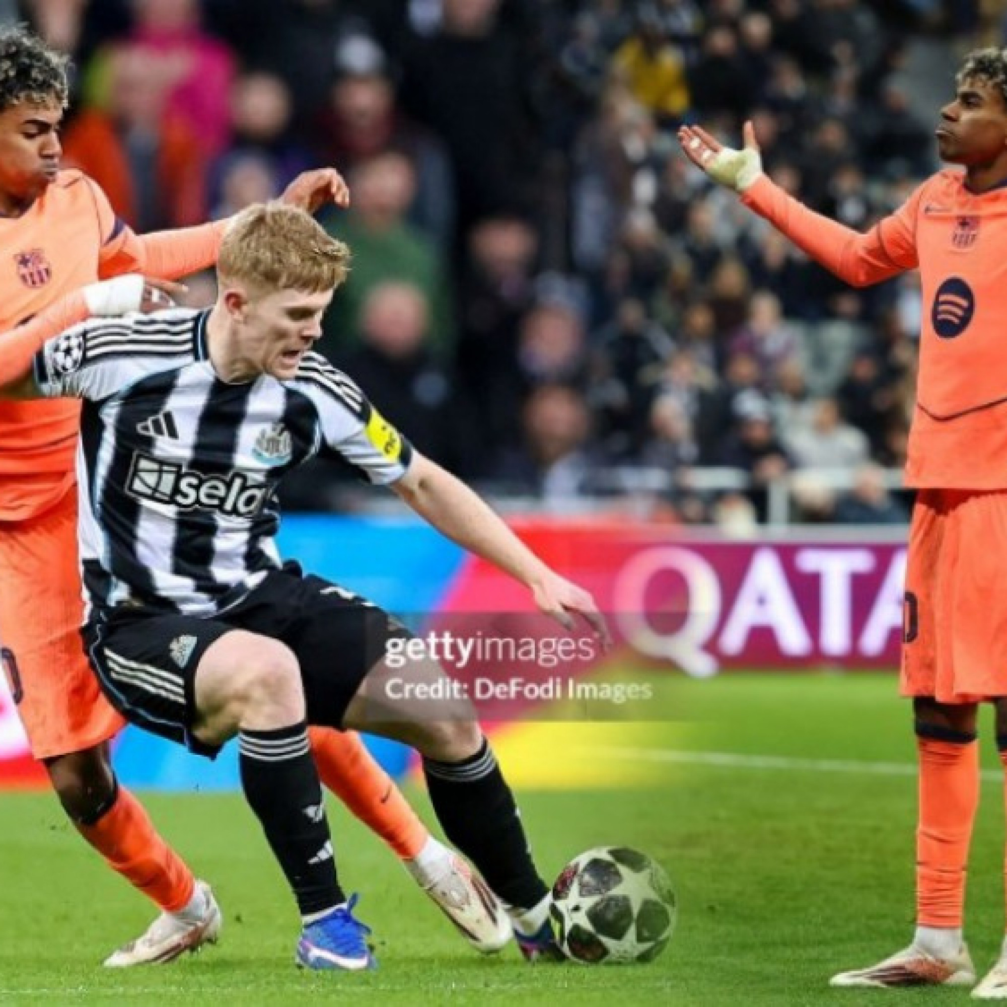  - Yamal giúp Barcelona hòa Newcastle, gây bức xúc vì thoát án treo giò