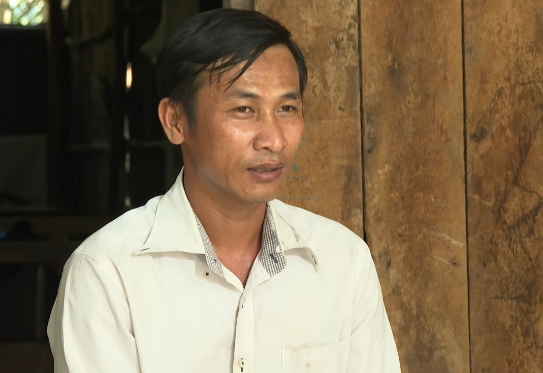 Chuyến xe nhân ái: Con trai mắc u bướu lén bố mẹ đi làm thuê để phụ giúp gia đình - 1