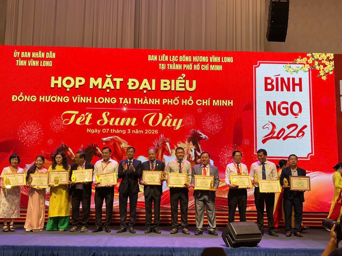 Họp mặt đồng hương Vĩnh Long tại TP.HCM: Kết nối nguồn lực hướng về quê nhà - 7