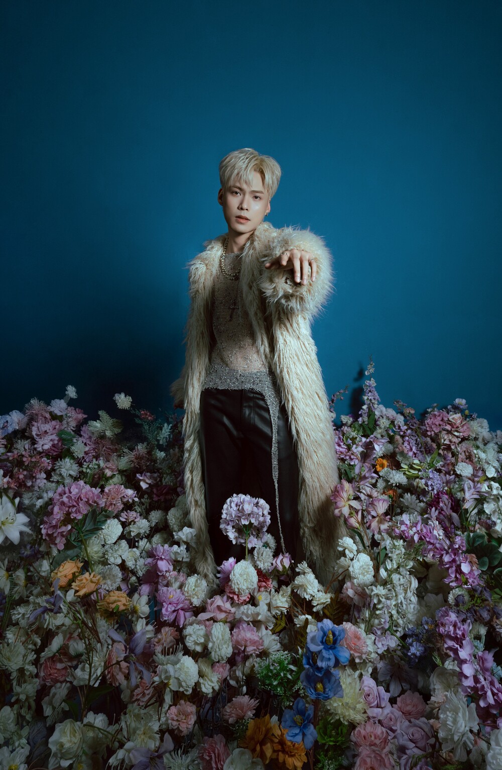 Jey B chính thức tái xuất sau Anh Trai “Say Hi” với MV “Cuốn lấy anh đi” - 2