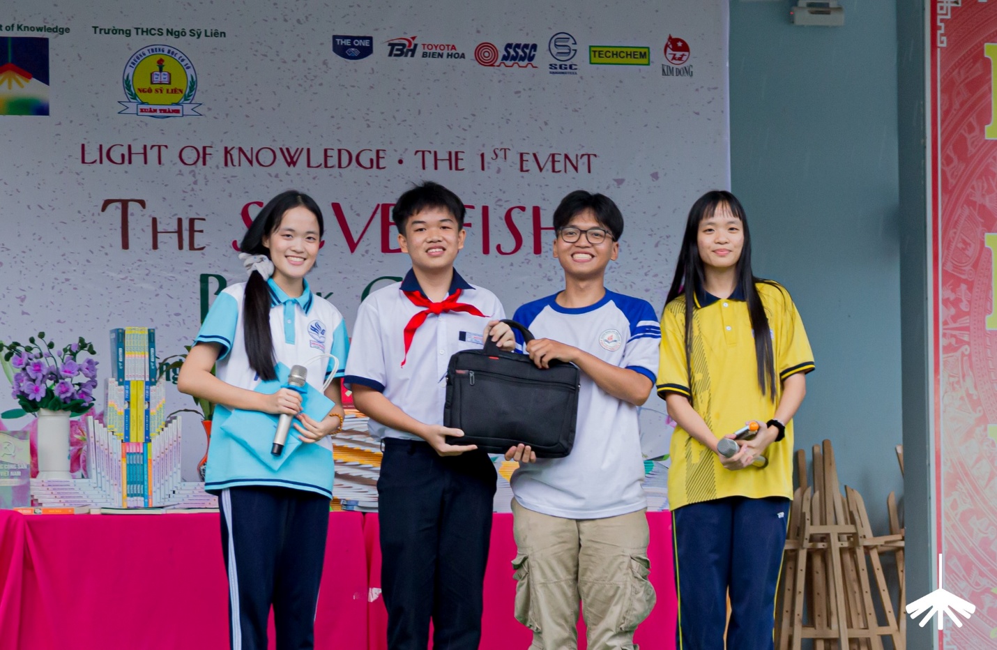 Ánh Sáng Tri Thức: Hành trình gieo mầm từ Nam ra Bắc và những thư viện "sống" - 2