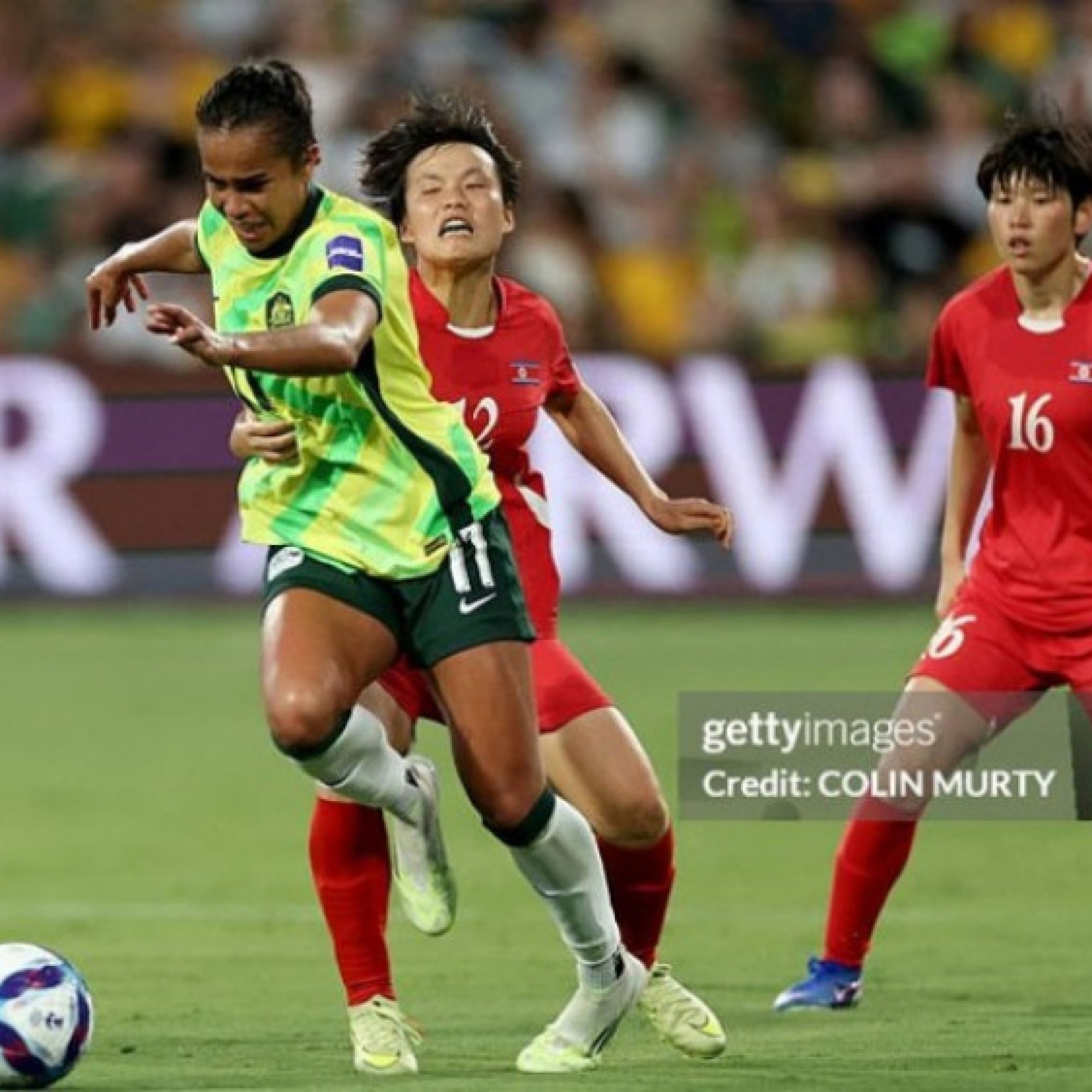  - Video bóng đá ĐT nữ Australia - Triều Tiên: Siêu phẩm mở điểm (Asian Cup)