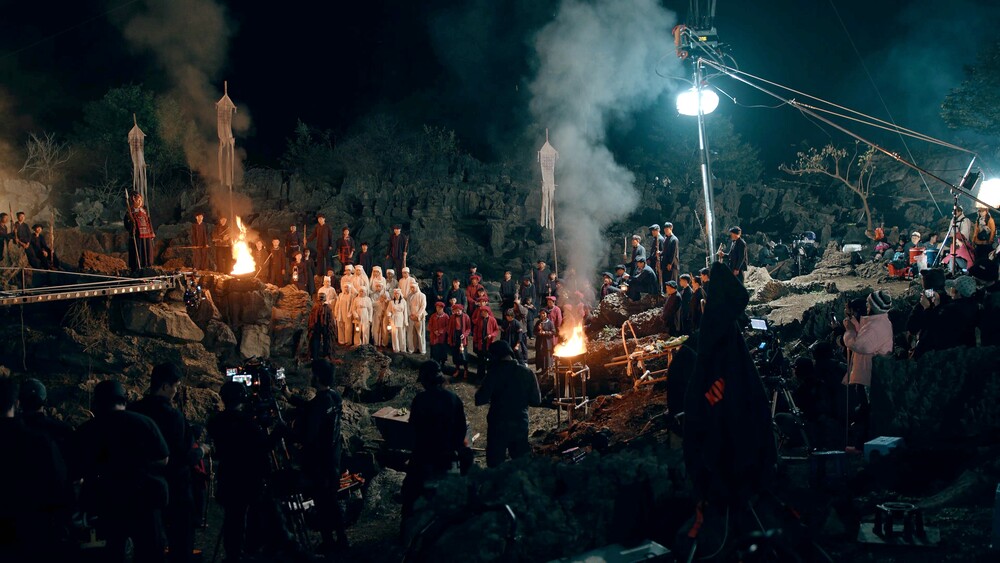 Hậu trường “Phí Phông: Quỷ Máu Rừng Thiêng”: Kỳ công từ bối cảnh, trang phục, hoá trang đến nghiên cứu văn hoá dân tộc - 1