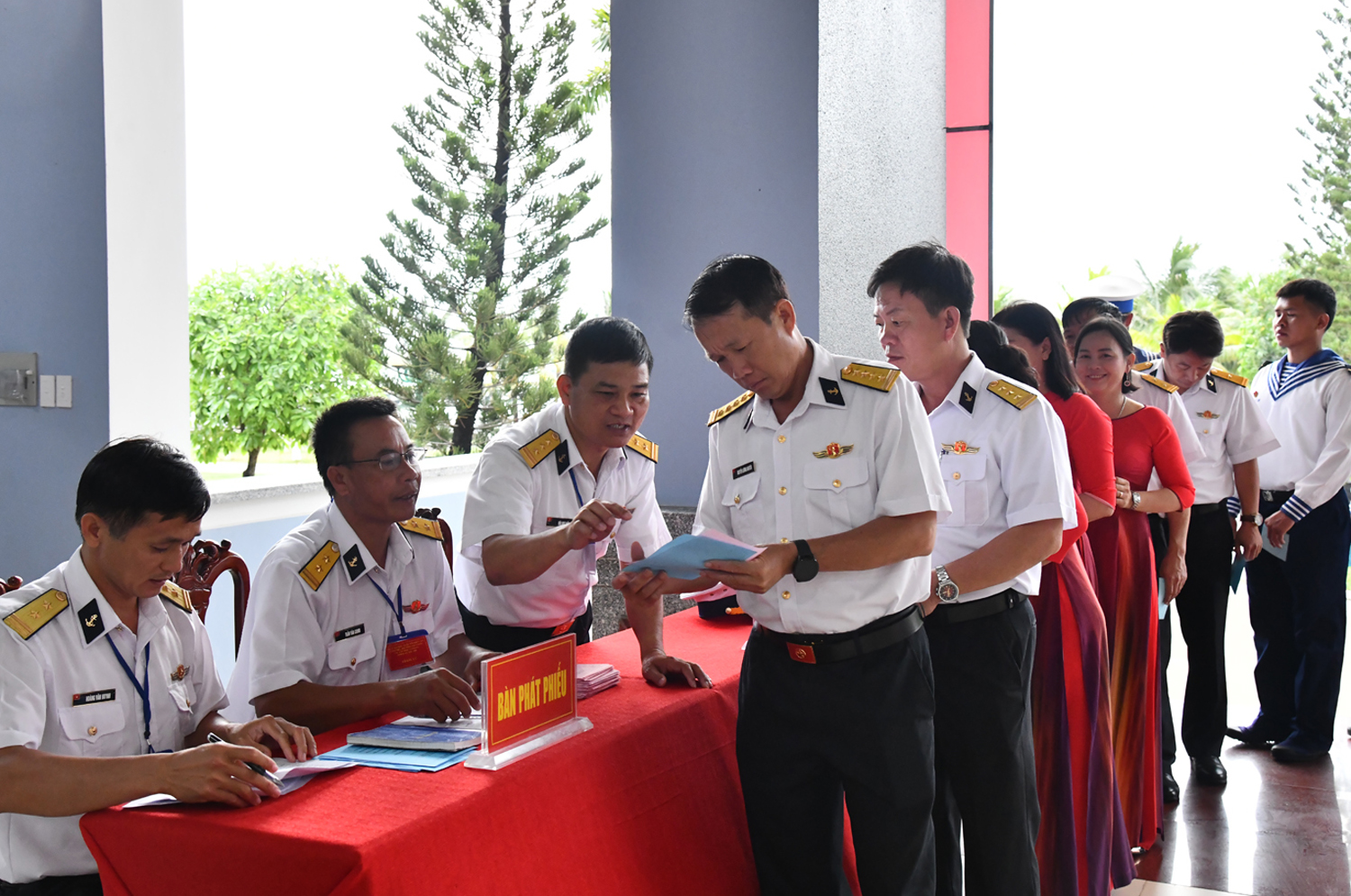 Cà Mau có 2 người tự ứng cử HĐND tỉnh - 4