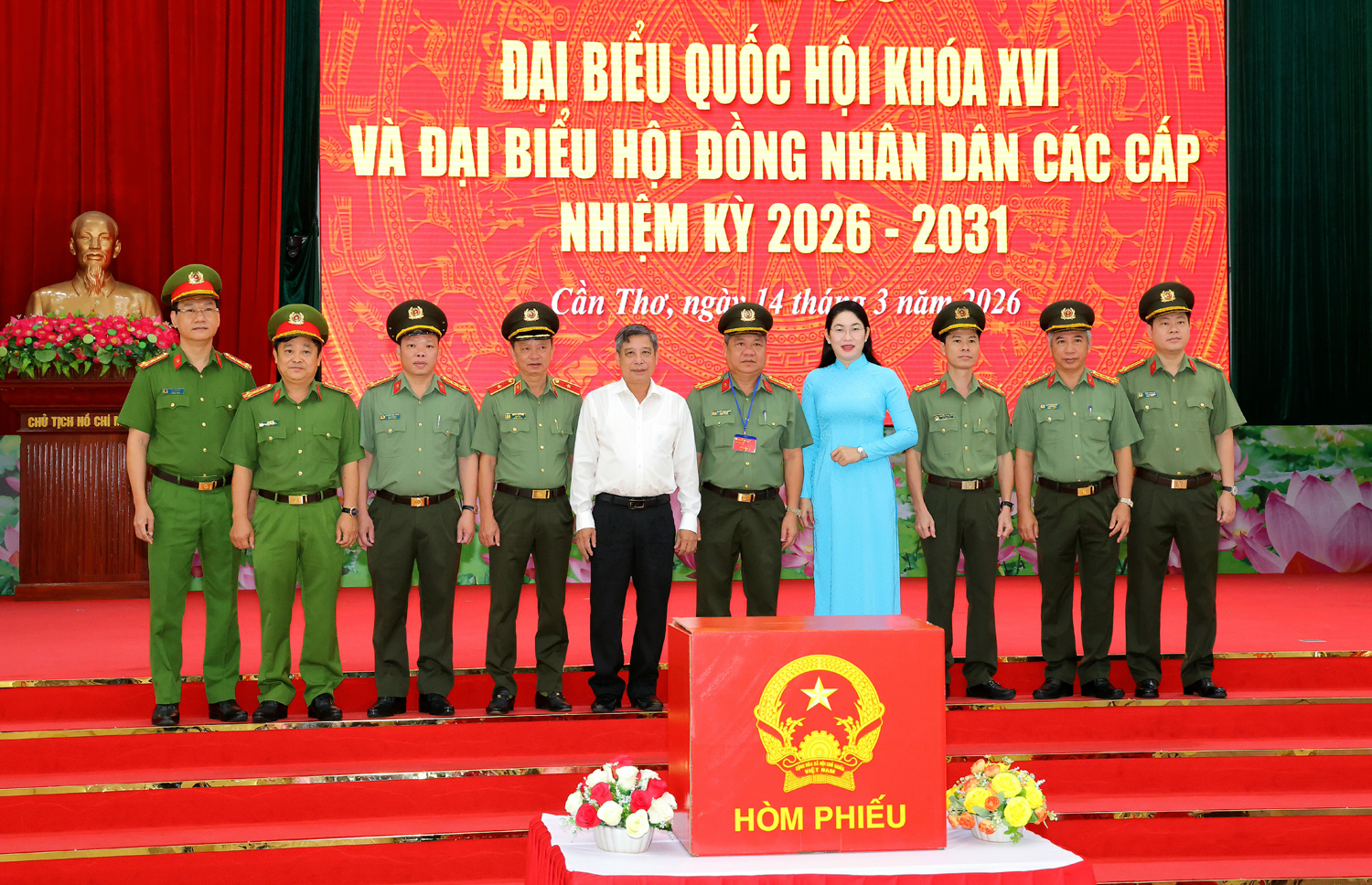 Bầu cử sớm tại Công an TP Cần Thơ - 1