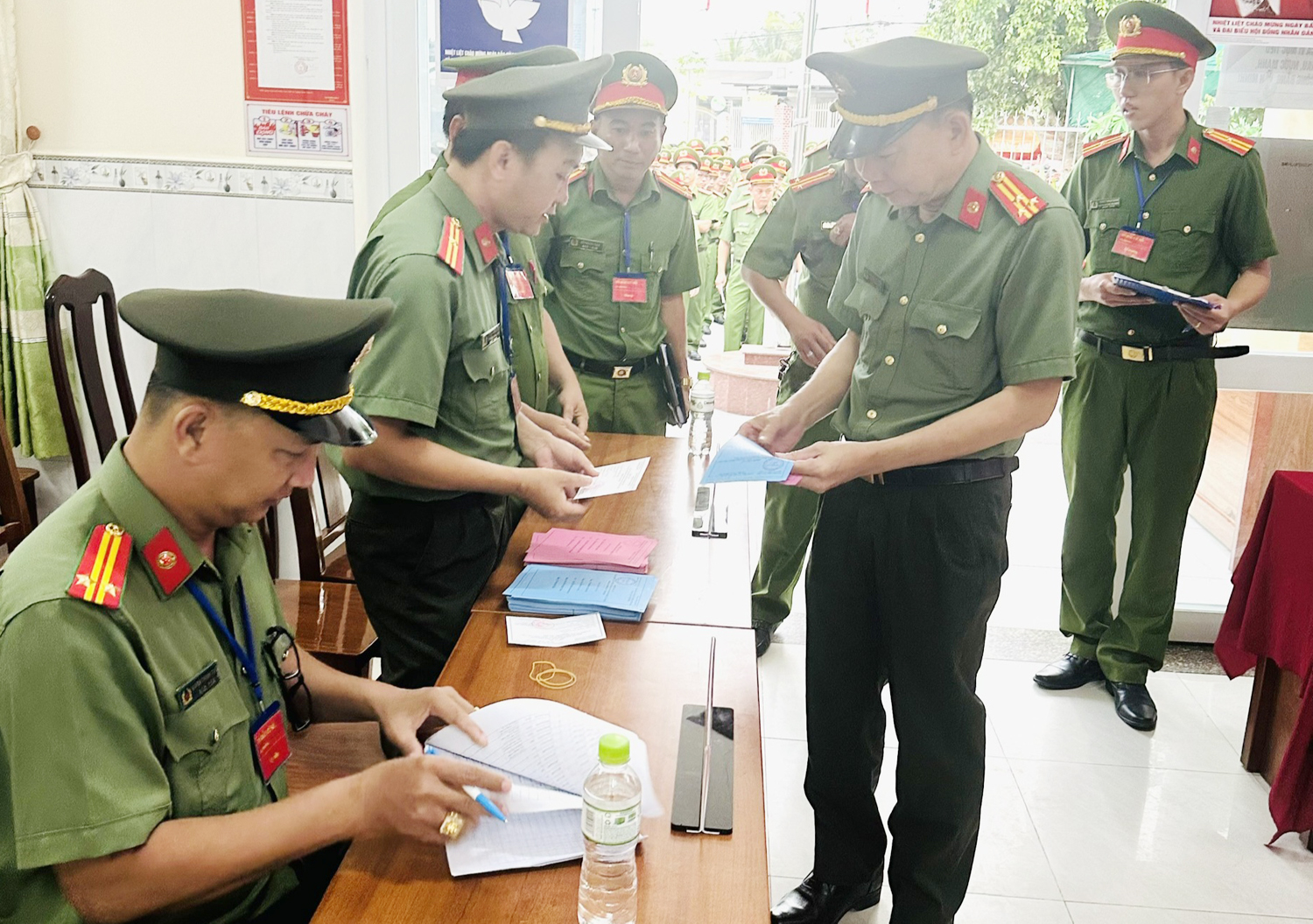 Bầu cử sớm tại Công an TP Cần Thơ - 5