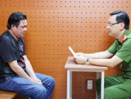 Bắt nhóm người giả đi du lịch để giật dây chuyền