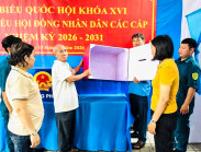 Rạng rỡ cờ hoa, TP.HCM sẵn sàng cho ngày hội non sông