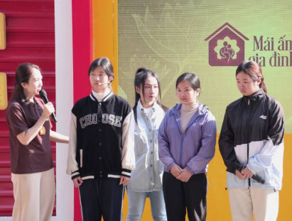 MC Thanh Thảo, Hằng BingBoong và Nguyễn Đình Triệu xót xa người phụ nữ gồng gánh nuôi 2 con sau khi chồng mất