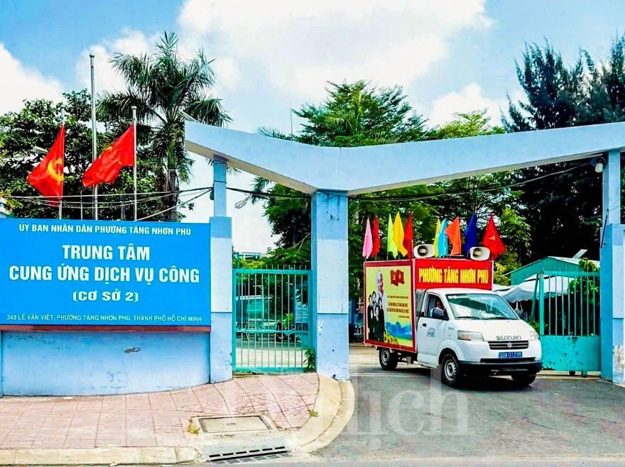 Rạng rỡ cờ hoa, TP.HCM sẵn sàng cho ngày hội non sông - 15