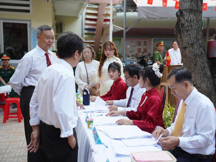 Đã có 4 khu vực bầu cử có số cử tri tham gia bỏ phiếu đạt 100%