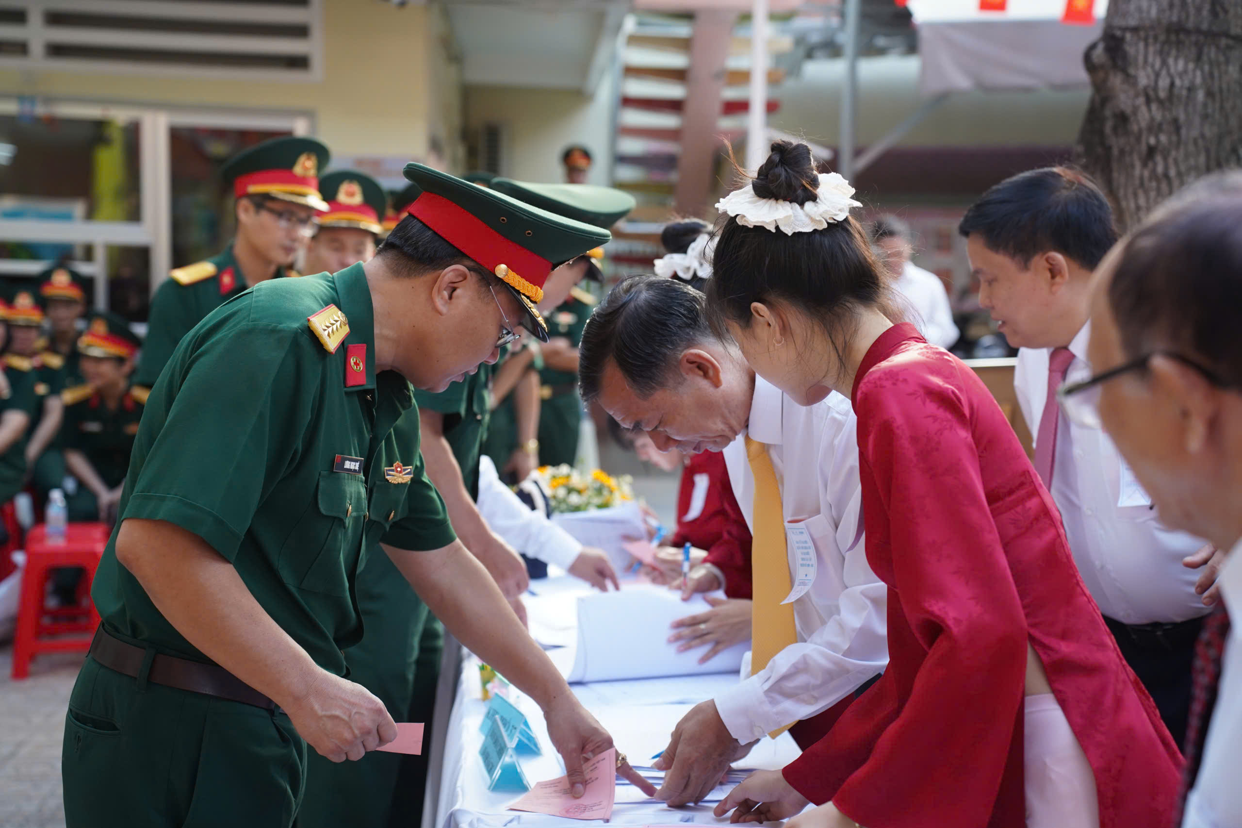 Đã có 4 khu vực bầu cử có số cử tri tham gia bỏ phiếu đạt 100% - 5