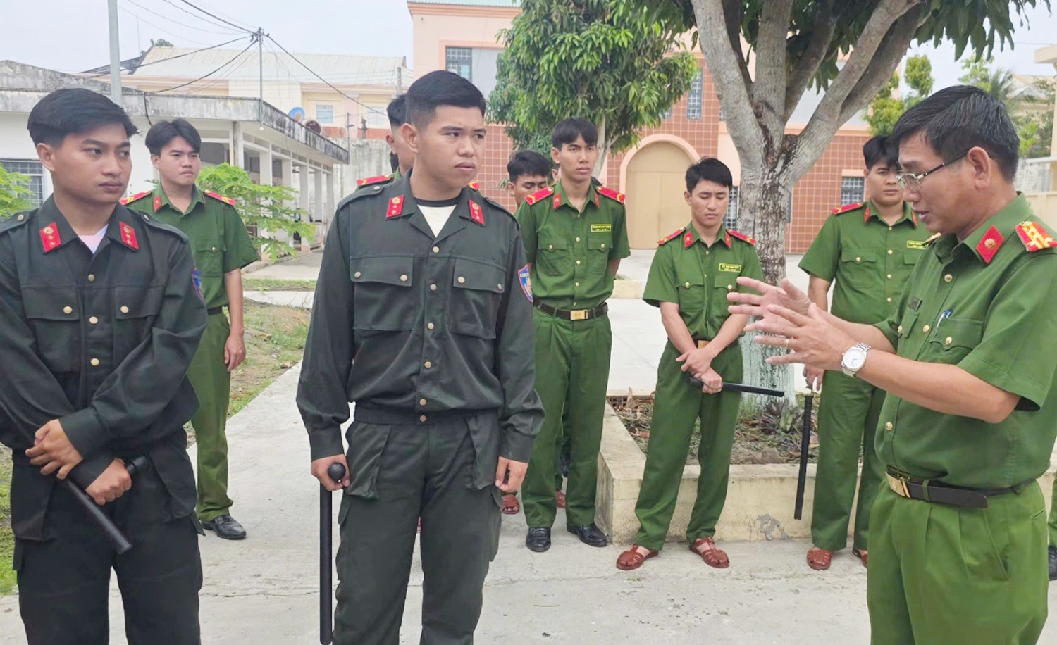 Hơn 900 người bị tạm giữ, tạm giam ở An Giang thực hiện quyền bầu cử - 1