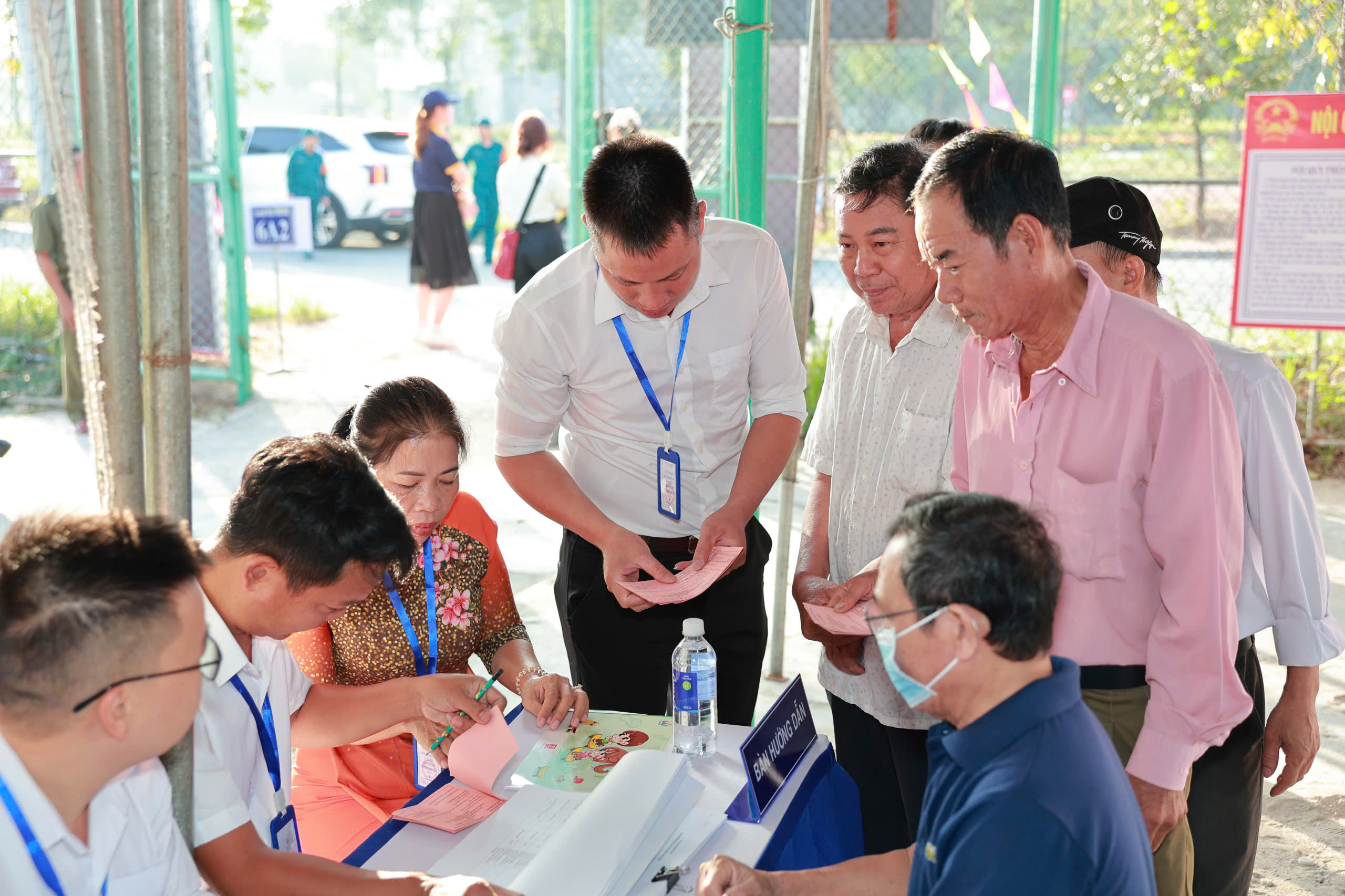 31 xã, phường TP.HCM có tỷ lệ cử tri tham gia bỏ phiếu đạt 100% - 3