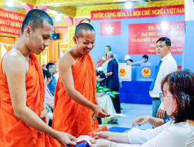  - Nhịp đập đồng lòng của cử tri các dân tộc thành phố hướng về ngày hội của non sông