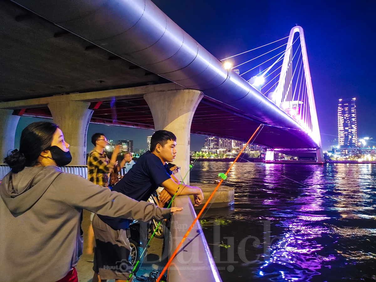 Nơi dòng sông kể chuyện và người trẻ tìm khoảng lặng ‘chill’ giữa phố thị - 15