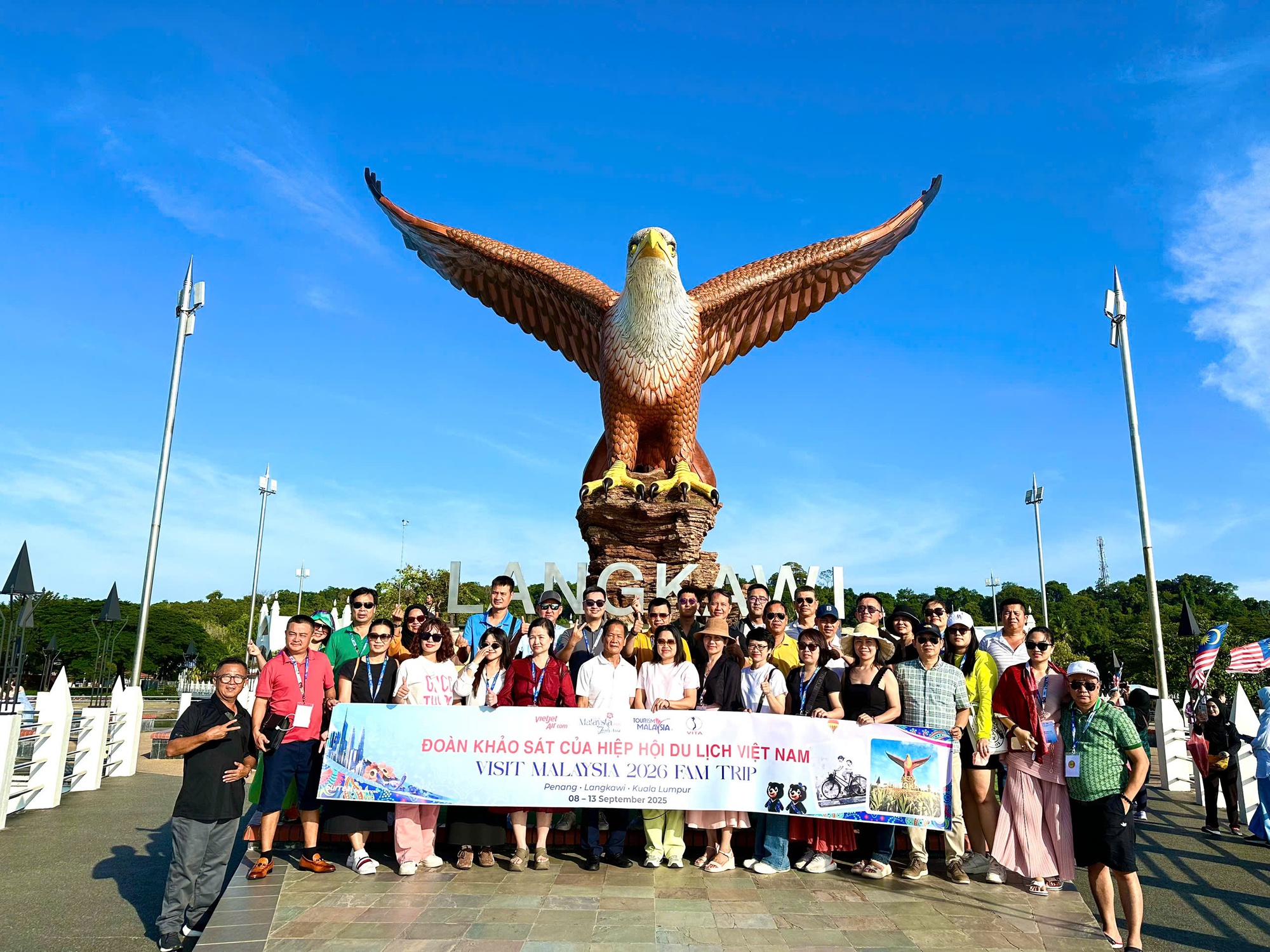 Hộ chiếu Việt Nam tăng hạng: người Việt có thể đi đâu dễ dàng hơn? - 3