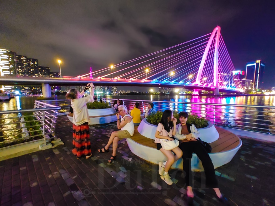 Nơi dòng sông kể chuyện và người trẻ tìm khoảng lặng ‘chill’ giữa phố thị - 8