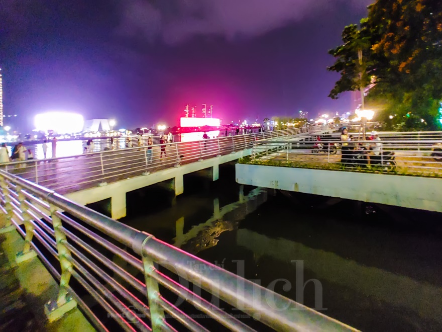 Nơi dòng sông kể chuyện và người trẻ tìm khoảng lặng ‘chill’ giữa phố thị - 13