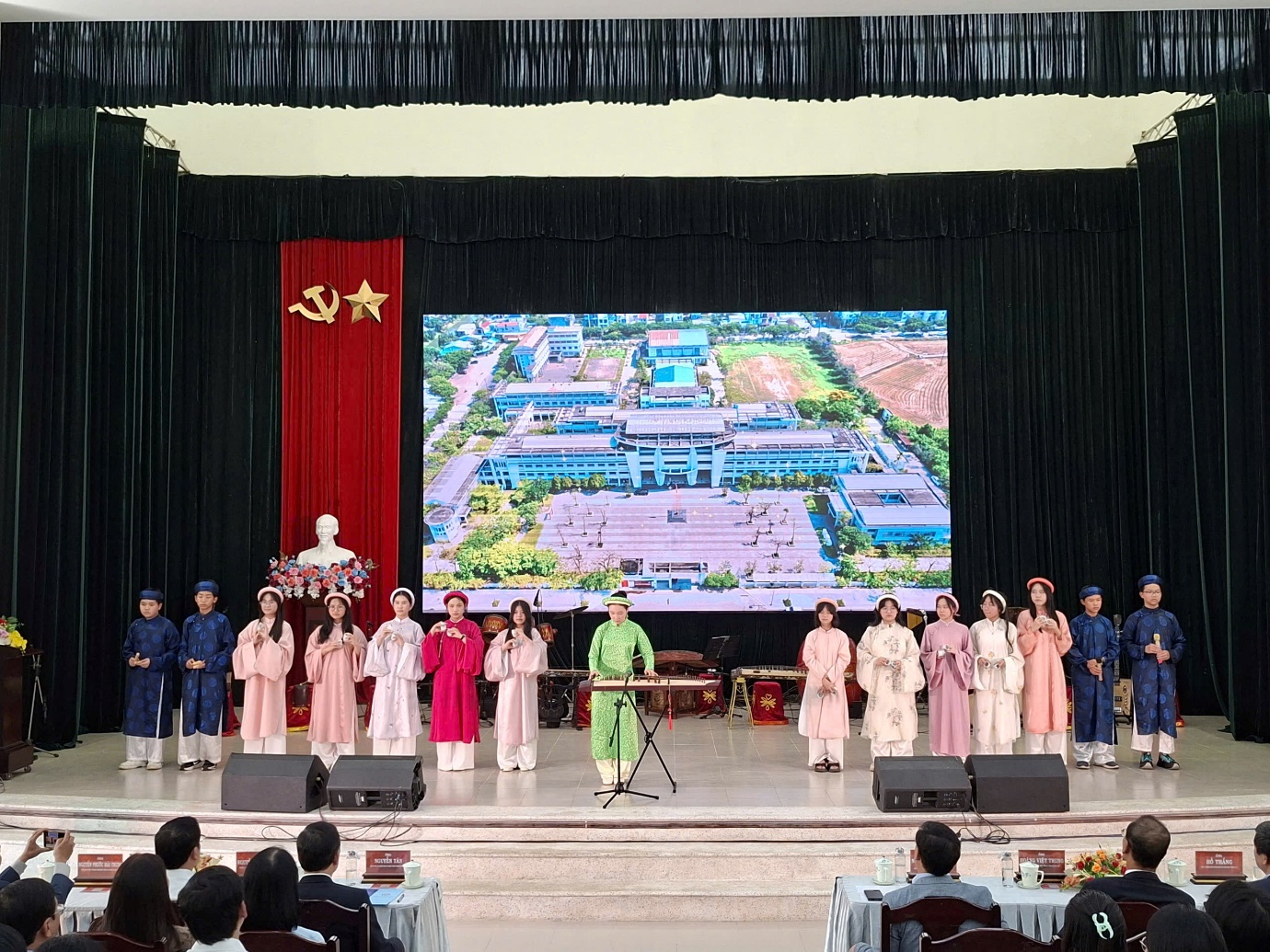 Thú vị chương trình giáo dục di sản ở Cố đô Huế - 1