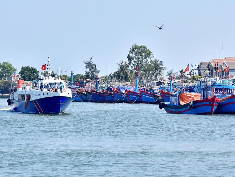 Băn khoăn việc tăng giá vé tàu cao tốc tuyến Sa Kỳ- Lý Sơn và ngược lại