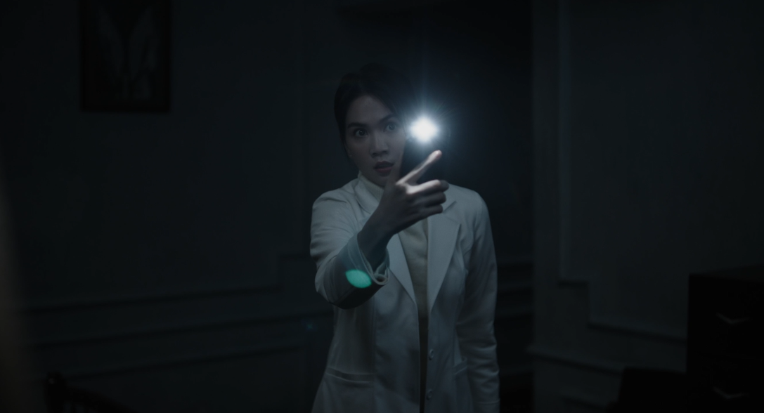 Ngọc Trinh ‘lột xác’ trong lần đầu đóng phim kinh dị - 2