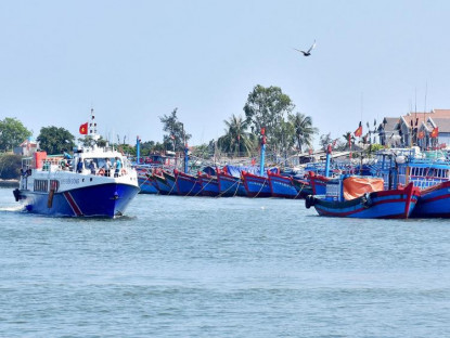  - Băn khoăn việc tăng giá vé tàu cao tốc tuyến Sa Kỳ- Lý Sơn và ngược lại