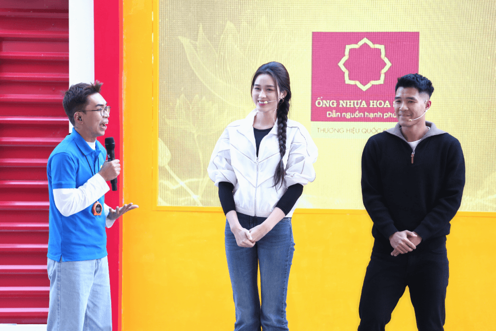 Minh Dự lần đầu làm MC Mái ấm gia đình Việt, nghẹn lòng trước những mảnh đời kém may mắn - 1