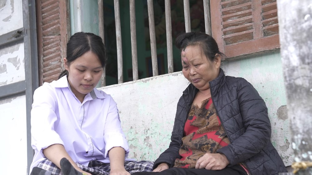 Minh Dự lần đầu làm MC Mái ấm gia đình Việt, nghẹn lòng trước những mảnh đời kém may mắn - 2