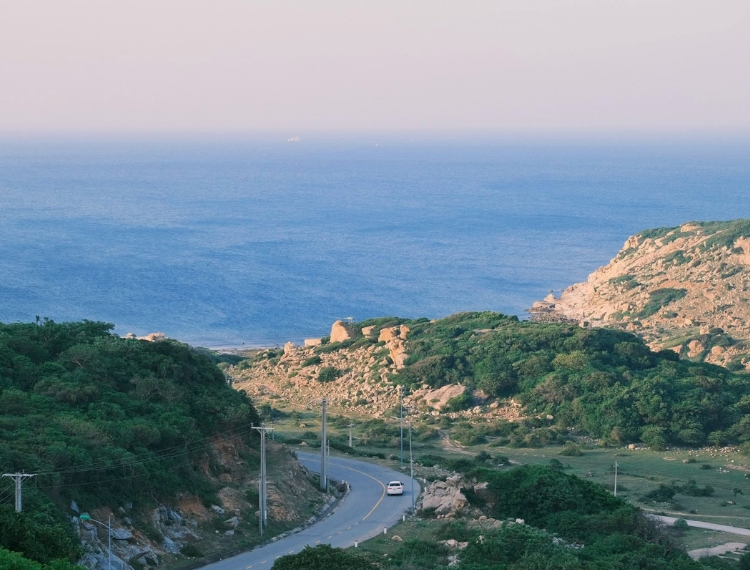 Rực rỡ không nằm ở đích đến: Road trip lên ngôi, đón những cung đường đẹp nhất cuối xuân