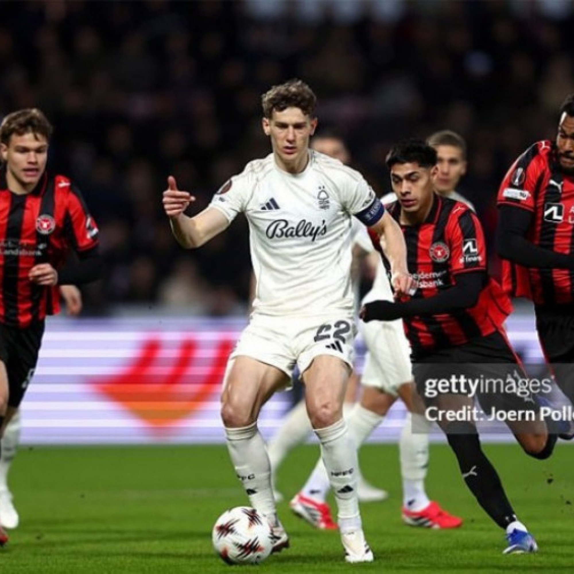  - Trực tiếp bóng đá Midtjylland – Nottingham: Bỏ lỡ bàn thứ 2 (Europa League)