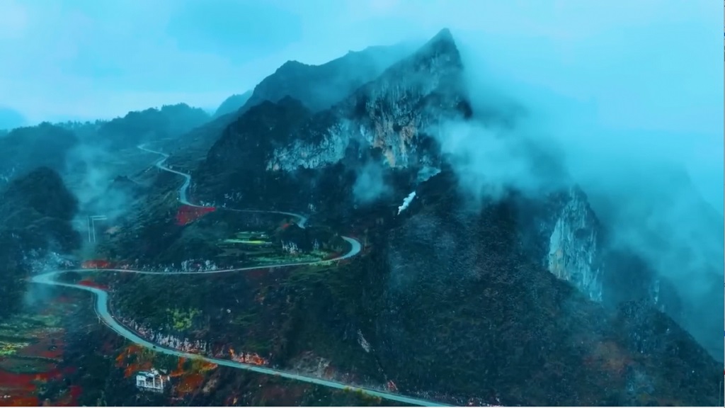 Rực rỡ không nằm ở đích đến: Road trip lên ngôi, đón những cung đường đẹp nhất cuối xuân - 3