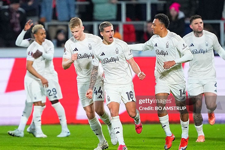 Video bóng đá Midtjylland - Nottingham Forest: Không chiến mở điểm (Europa League) - 1