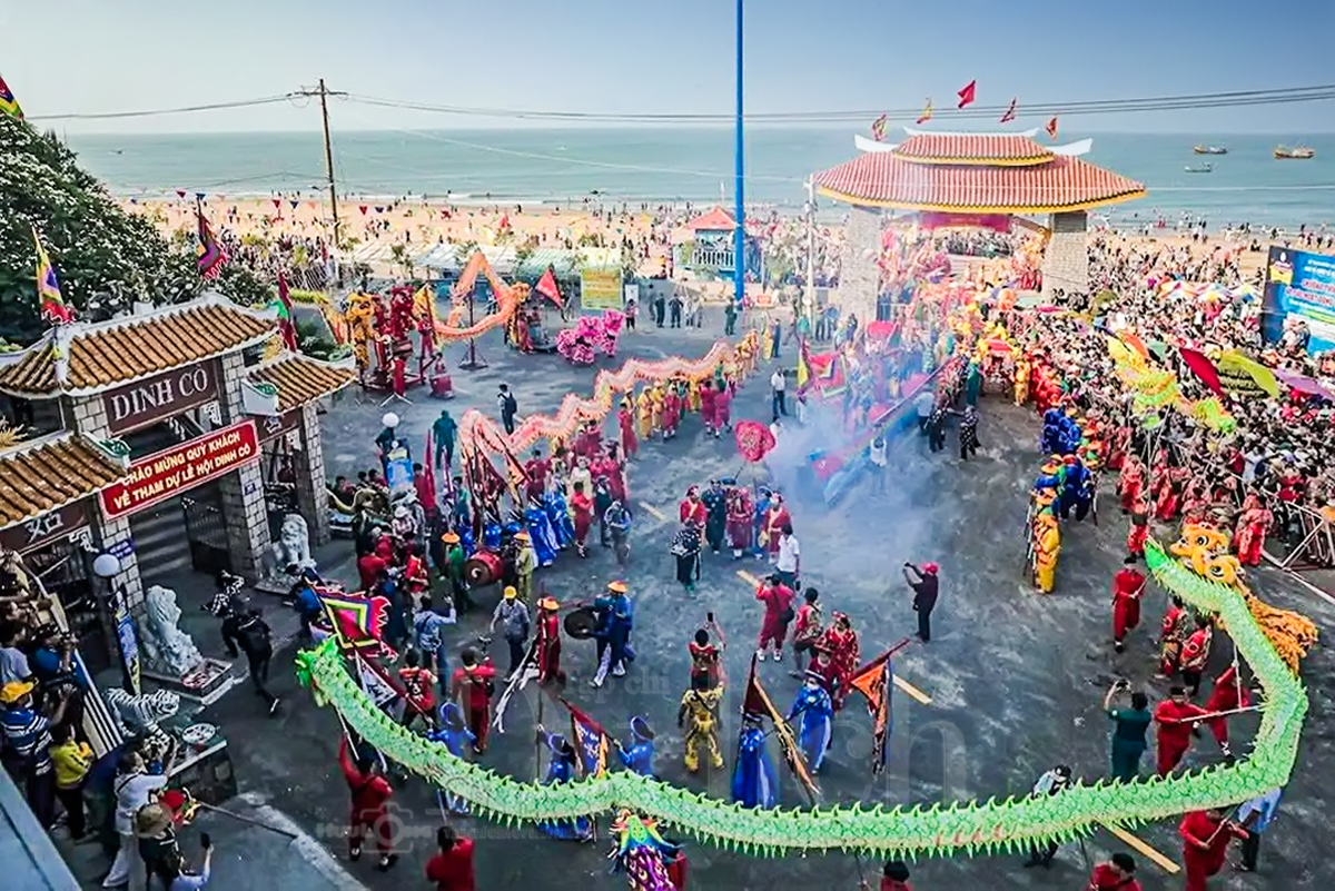 Linh đình nghi thức Thỉnh Cô rực rỡ sắc màu thiêng liêng miền duyên hải - 12